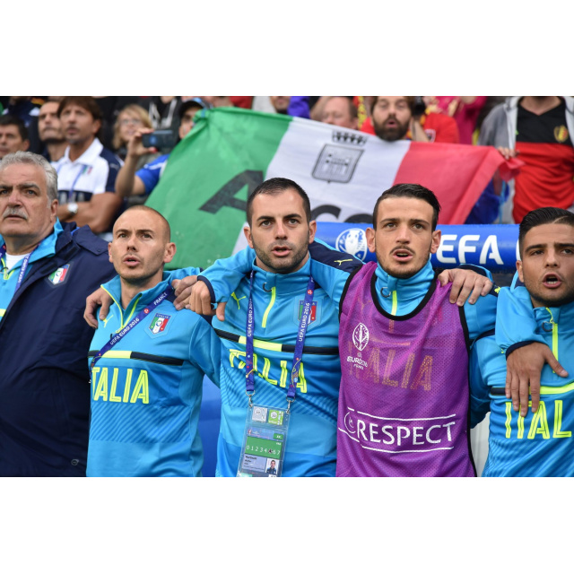Walter-Martinelli-Alessandro-Florenzi-Lorenzo-Insigne-cantano-inno-nazionale-Euro-2016